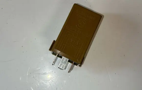 BMW 3 E46 Window control relay 61368384505