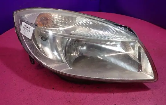 Skoda Fabia Mk2 (5J) Headlight/headlamp