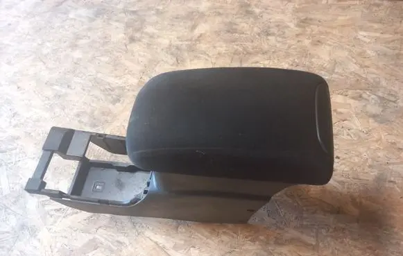 Peugeot 4007 Glove box central console 