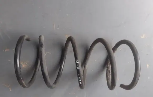 KIA Carnival Front coil spring 546304D050 546304D250