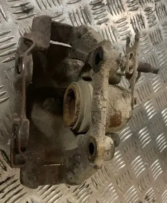 Volkswagen PASSAT B5 Front brake caliper