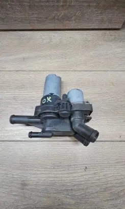 Mercedes-Benz E W124 Electric auxiliary coolant/water pump 0392020035 147412081 0018303784