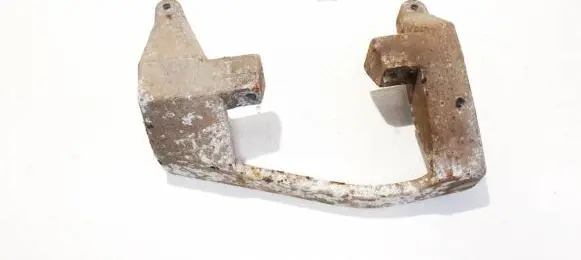 Mercedes-Benz Vito Viano W638 Engine mounting bracket a6382660501
