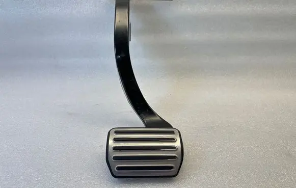 Porsche Cayenne (9PA) Brake pedal 7L0723142B