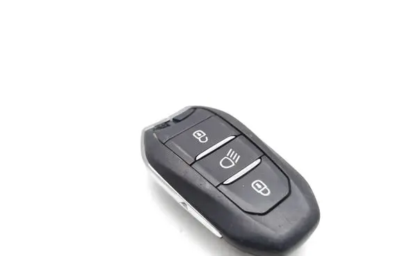 Peugeot 2008 II Ignition key/card 
