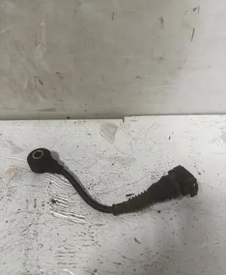 BMW 5 E34 Detonation knock sensor 17300292