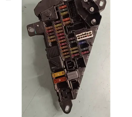 BMW 5 E60 E61 Fuse module 6906588