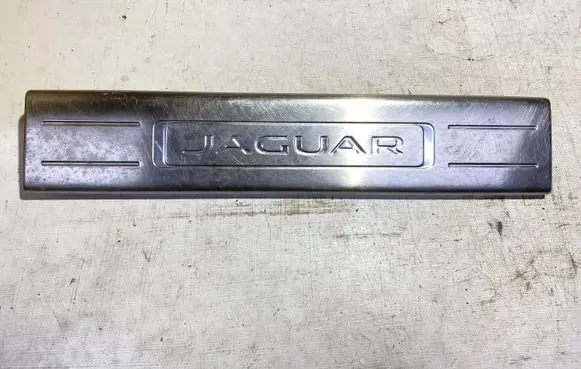 Jaguar XJ X351 Front sill trim cover AW9313201