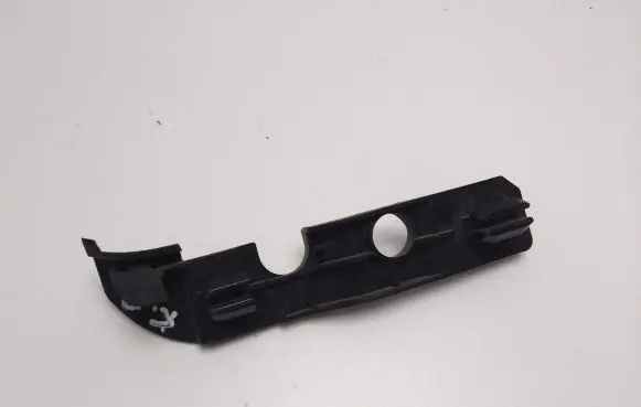 Hyundai Getz Front bumper mounting bracket ECJ27