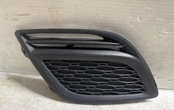 Volvo XC60 Front bumper lower grill 31290658
