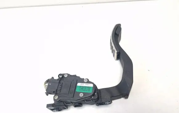 Volkswagen Phaeton Accelerator throttle pedal 3D1721503L