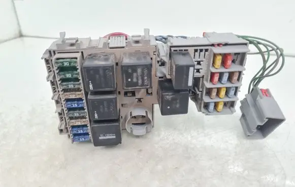 Volvo XC70 Fuse module 3690698 30656936 8690698