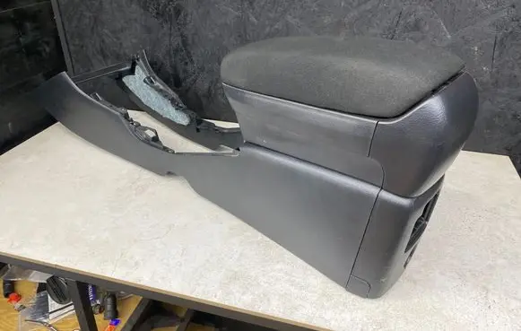 Toyota Avensis T250 Armrest 5892305020
