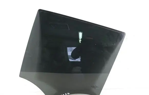 Mercedes-Benz ML W164 Rear door window glass A1647350710