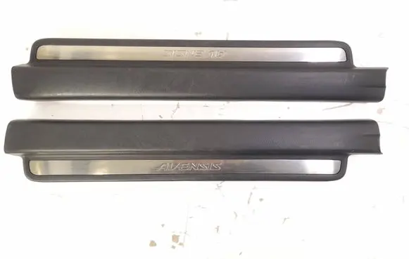 Toyota Avensis T250 Front sill trim cover 6791305040
