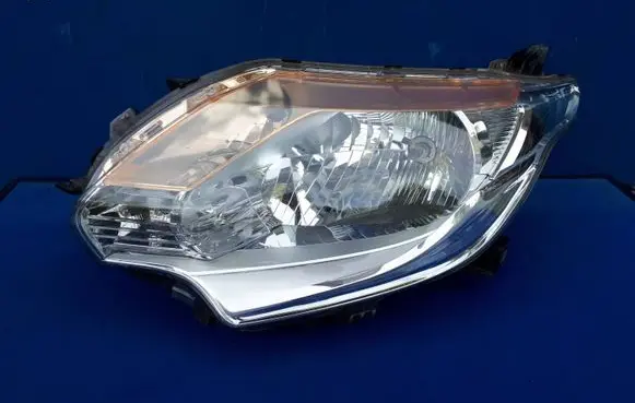 Mitsubishi L200 Headlight/headlamp W2107L