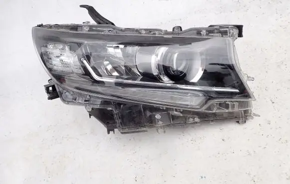 Toyota Land Cruiser (J150) Headlight/headlamp
