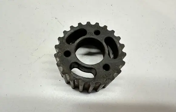 Audi A4 S4 B8 8K Fuel pump gear (pulley) 03L130111D