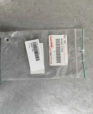Toyota Corolla E120 E130 Nuts/bolts 9008017202 9017605008