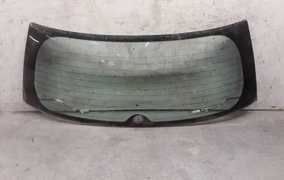 Toyota Avensis T250 Rear windscreen/windshield window