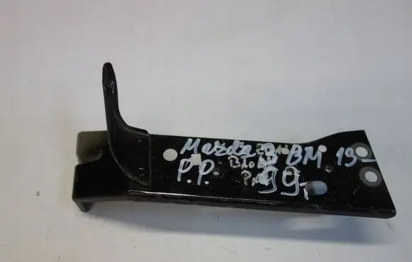 Mazda 3 II Fender mounting bracket
