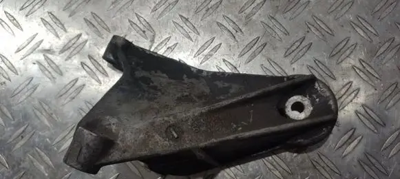 Volvo S70 V70 V70 XC Engine mounting bracket 1397889