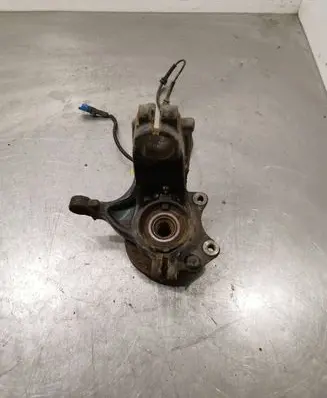 Peugeot 208 Front wheel hub spindle knuckle