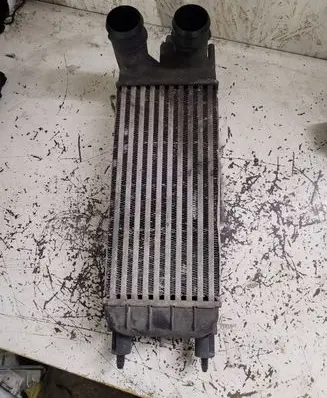 Citroen C5 Intercooler radiator 9684946380
