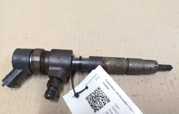 Opel Zafira B Fuel injector 0445110276