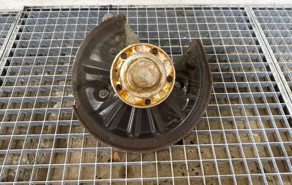 Volkswagen PASSAT B8 Rear wheel hub