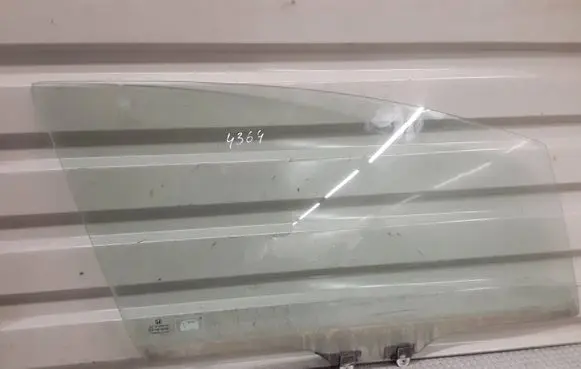 Honda Jazz Front door window glass four-door 