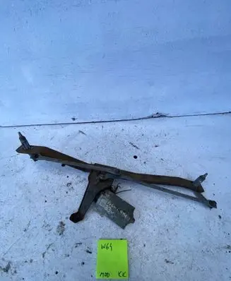 Volkswagen Polo II 86C 2F Front wiper linkage and motor 867955113 402512