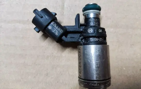 Porsche 918 Fuel injector 0261500376T