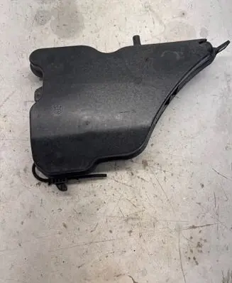 BMW 3 G20 G21 Windshield washer fluid reservoir/tank 7449656