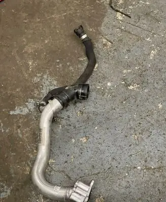 BMW 3 E92 E93 Coolant pipe/hose 75585230 AKZ126662