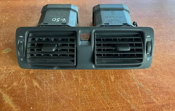 Volvo V50 Dash center air vent grill 30722777