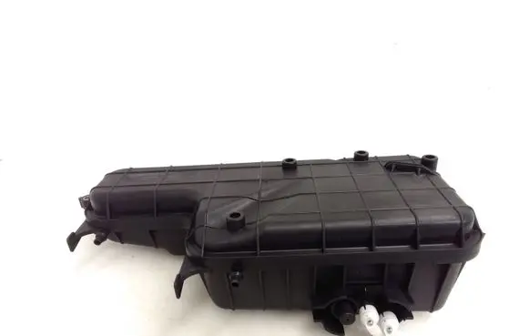 Vacuum air tank