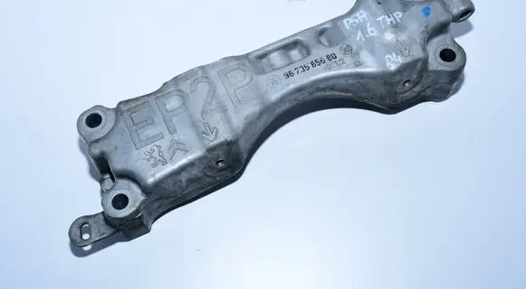 Peugeot 308 Engine mounting bracket 9673585680