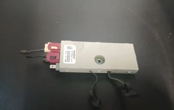 Volvo XC70 Antenna control unit 13005200 30679658
