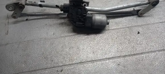 Audi A4 S4 B6 8E 8H Front wiper linkage 