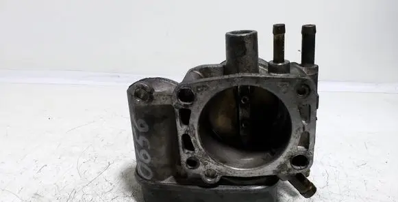 Opel Zafira A Throttle valve 33004B4720