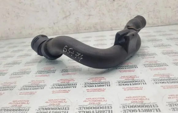 Volkswagen PASSAT B5.5 Engine coolant pipe/hose 8D0121101AD