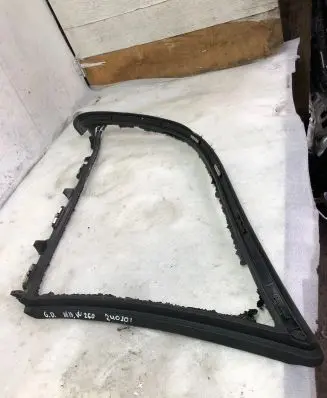 Mercedes-Benz C W206 Rear side glass trim 