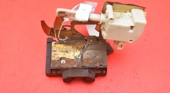 Tailgate/trunk/boot lock/catch/latch