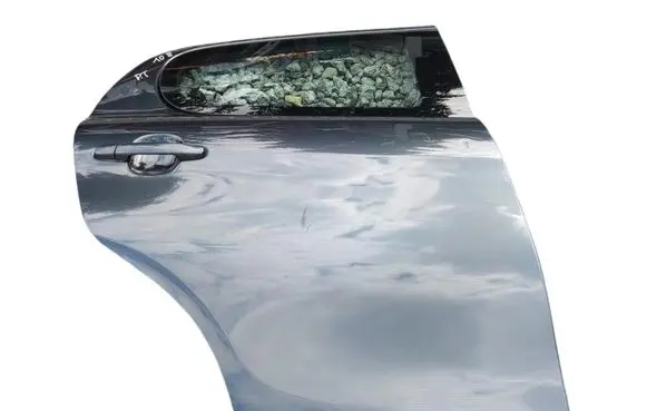 Peugeot 108 Rear door 