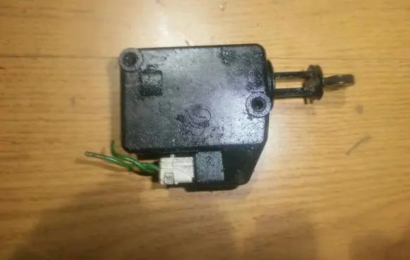 Renault Megane I Central locking motor 