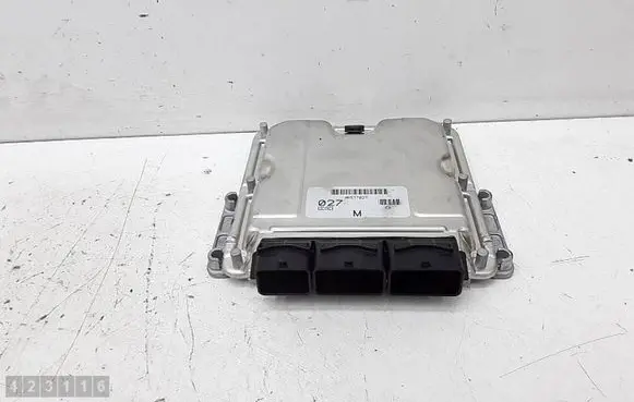 Mitsubishi Carisma Engine control unit/module 0281010437 8200142447 8200142442