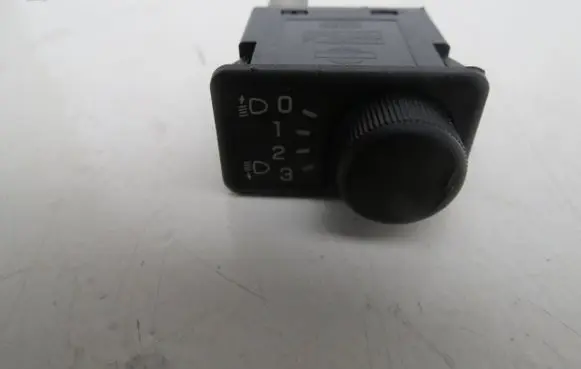 Nissan Almera Headlight level height control switch 36997B D33502