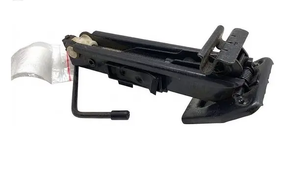 Peugeot 208 I Other under body part 93BB17080CD