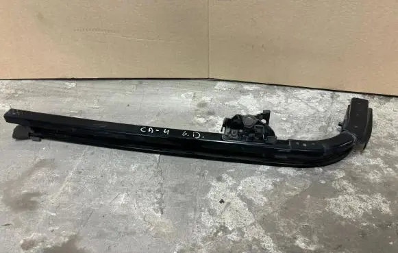 Ford Grand C-MAX Door glass rail AM51U26028AF